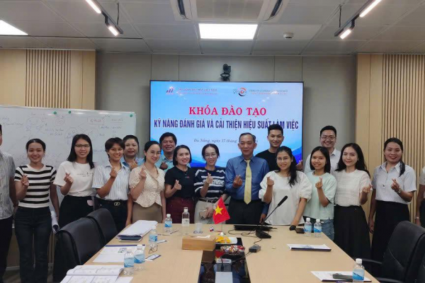 KỸ NĂNG ĐÁNH GIÁ VÀ CẢI THIỆN HIỆU SUẤT LÀM VIỆC 2026